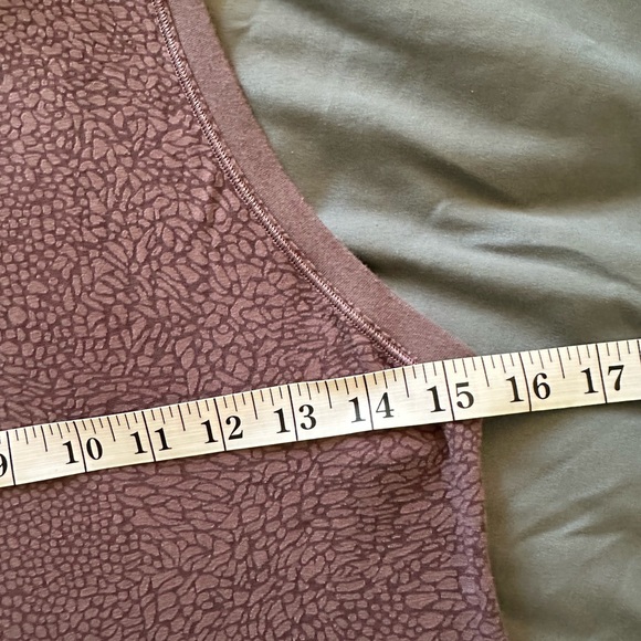 Lululemon Athletica Purple Timeless Classic Tank Top Size Small EUC - Picture 11 of 11